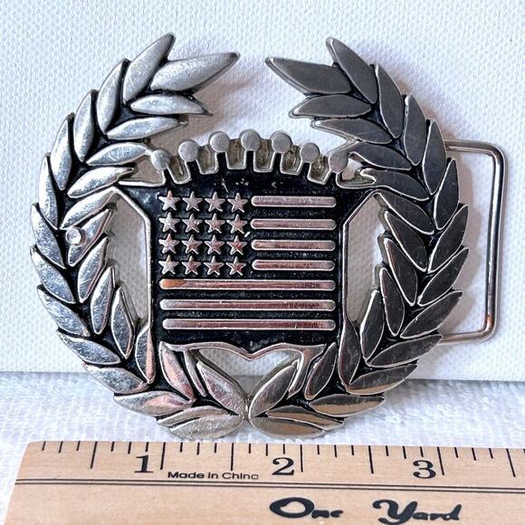 70s Famous Stars and Straps 8387 Crowned US Flag Framed Laurel Belt Buckle EUC - Picture 2 of 7